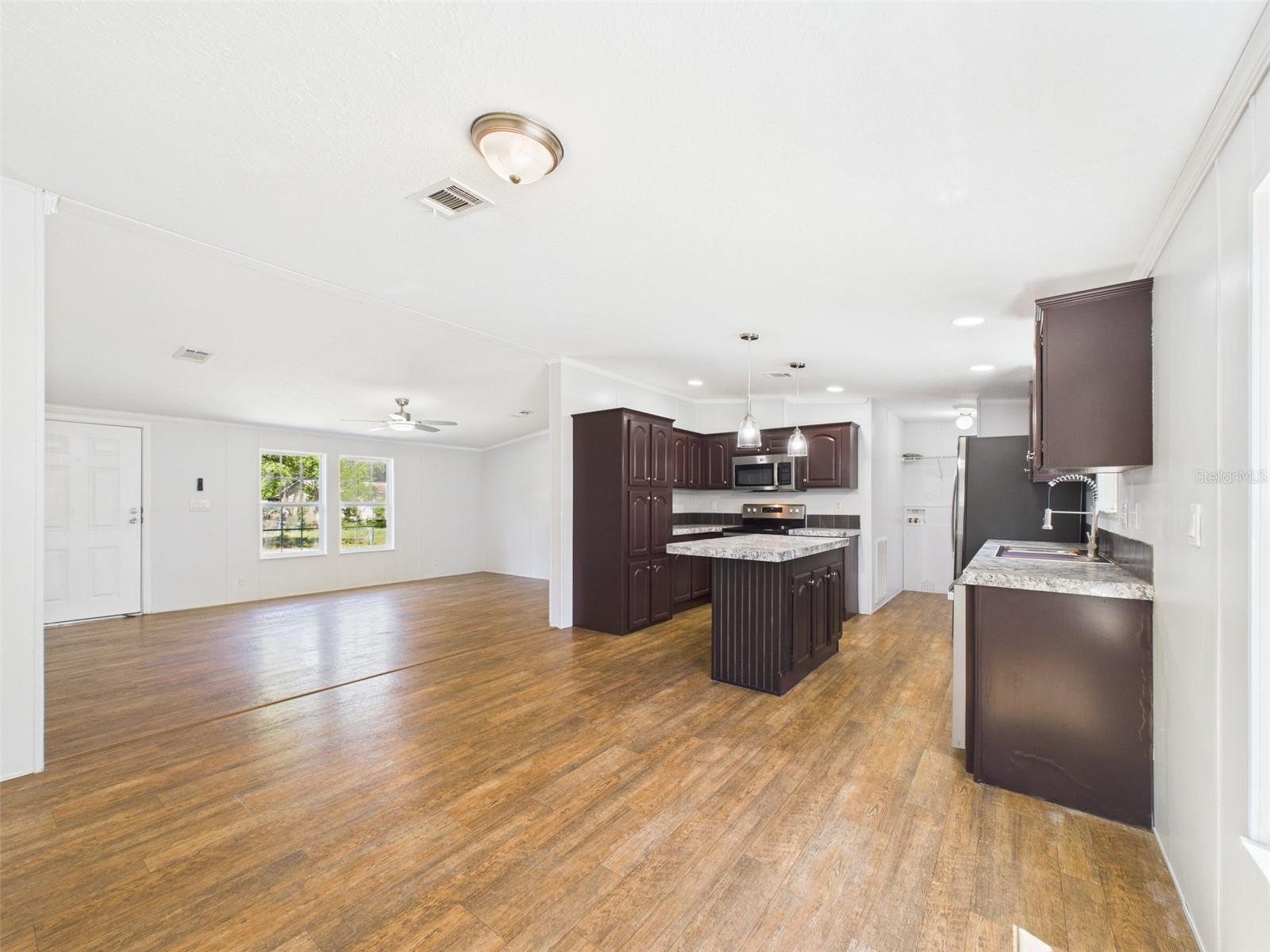 Image 7 of 76 For 103 Hamlin Street