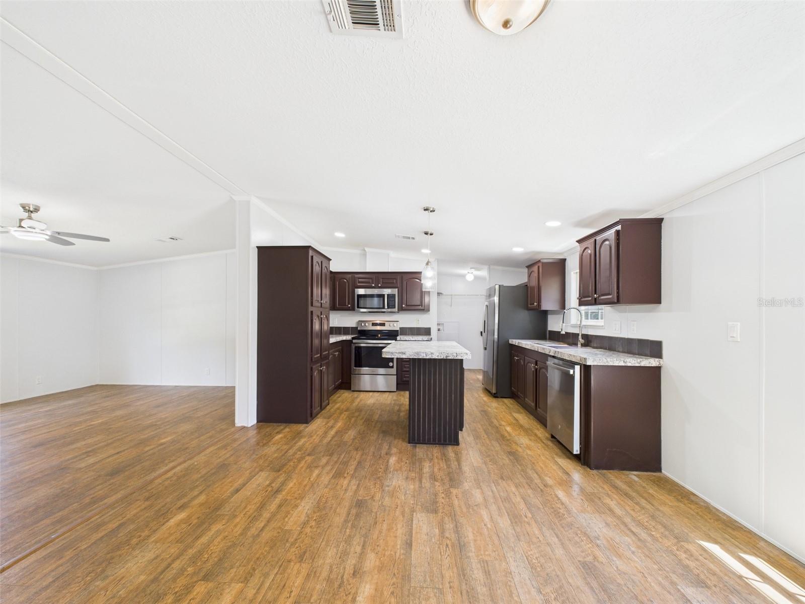 Image 9 of 76 For 103 Hamlin Street