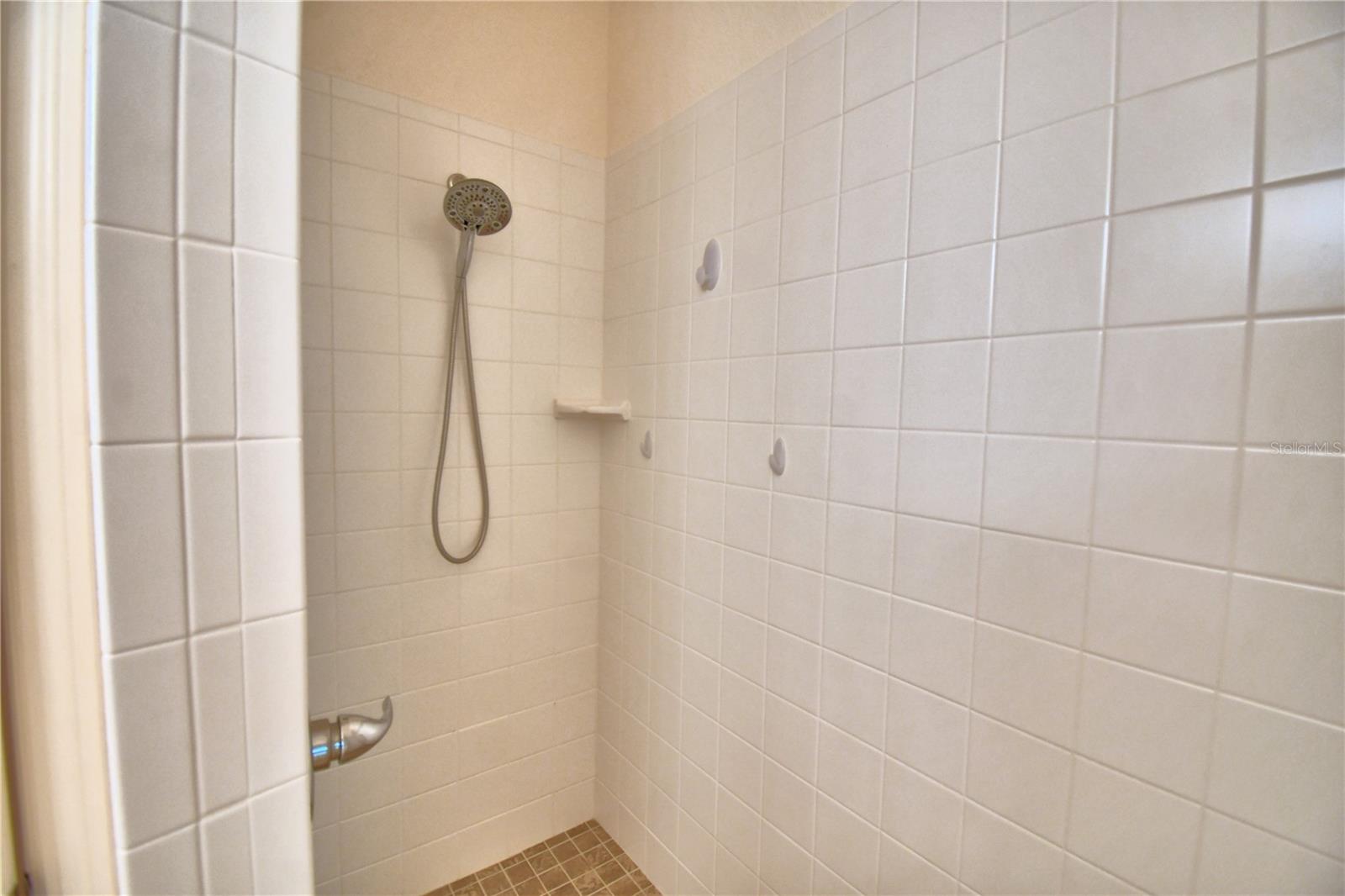 Image 21 of 53 For 1573 Vienna Square Dr