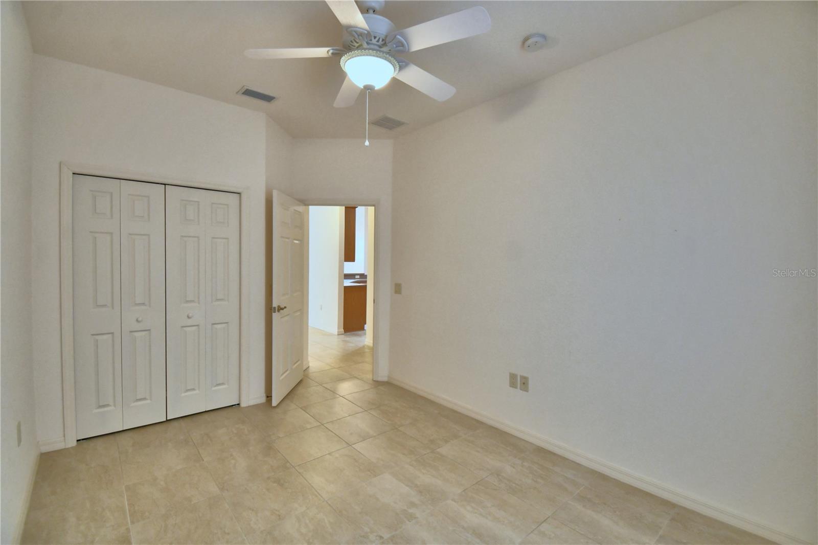 Image 26 of 53 For 1573 Vienna Square Dr