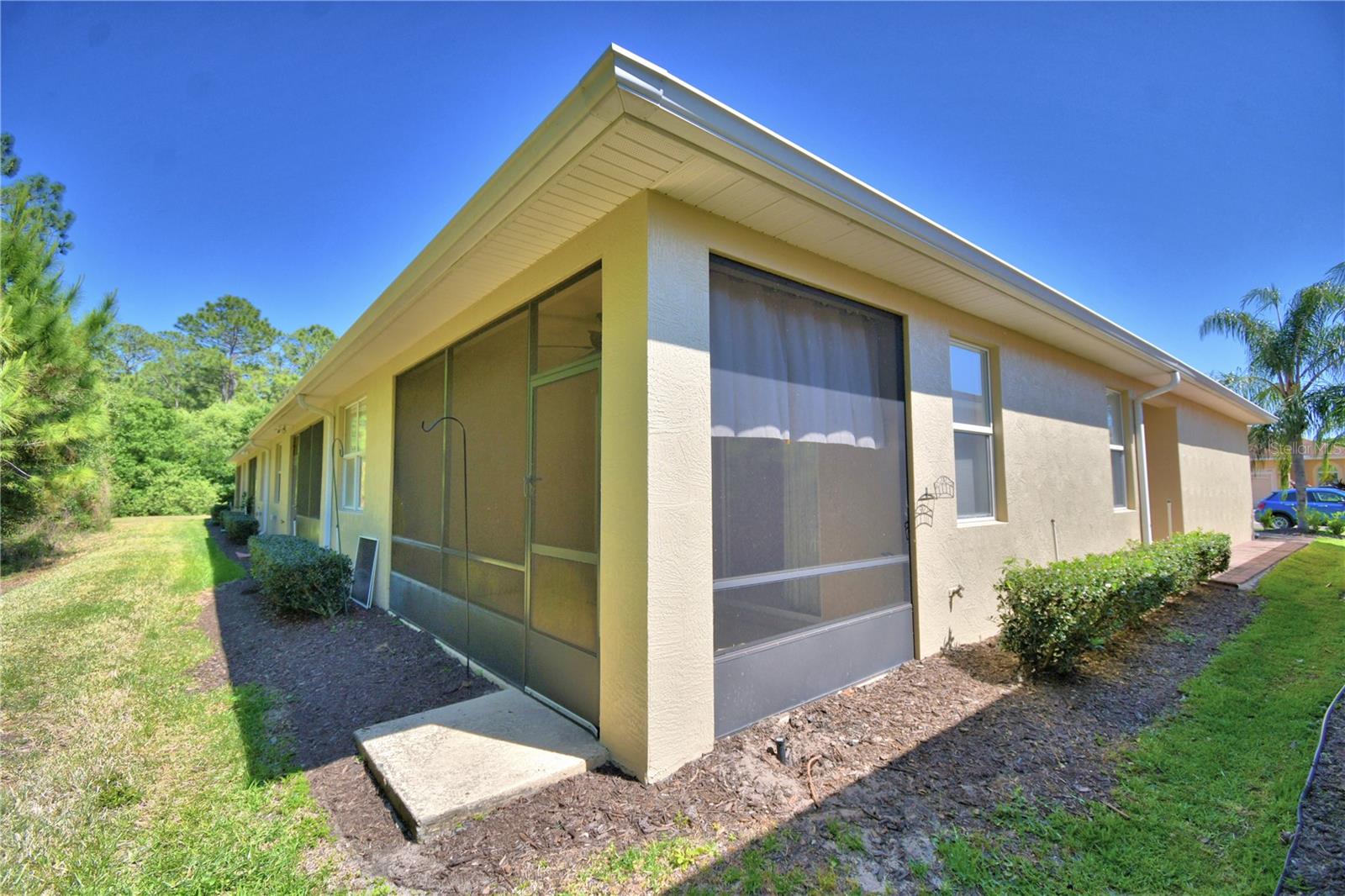 Image 4 of 53 For 1573 Vienna Square Dr