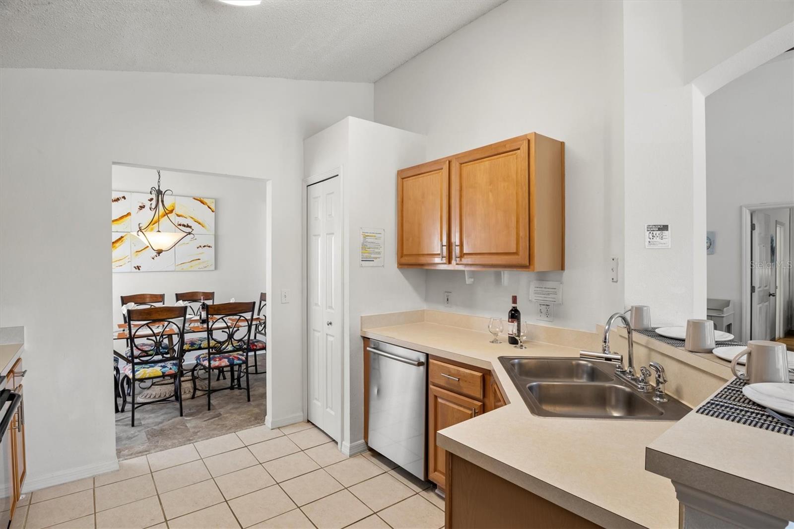 Image 13 of 54 For 936 Lake Berkley Drive