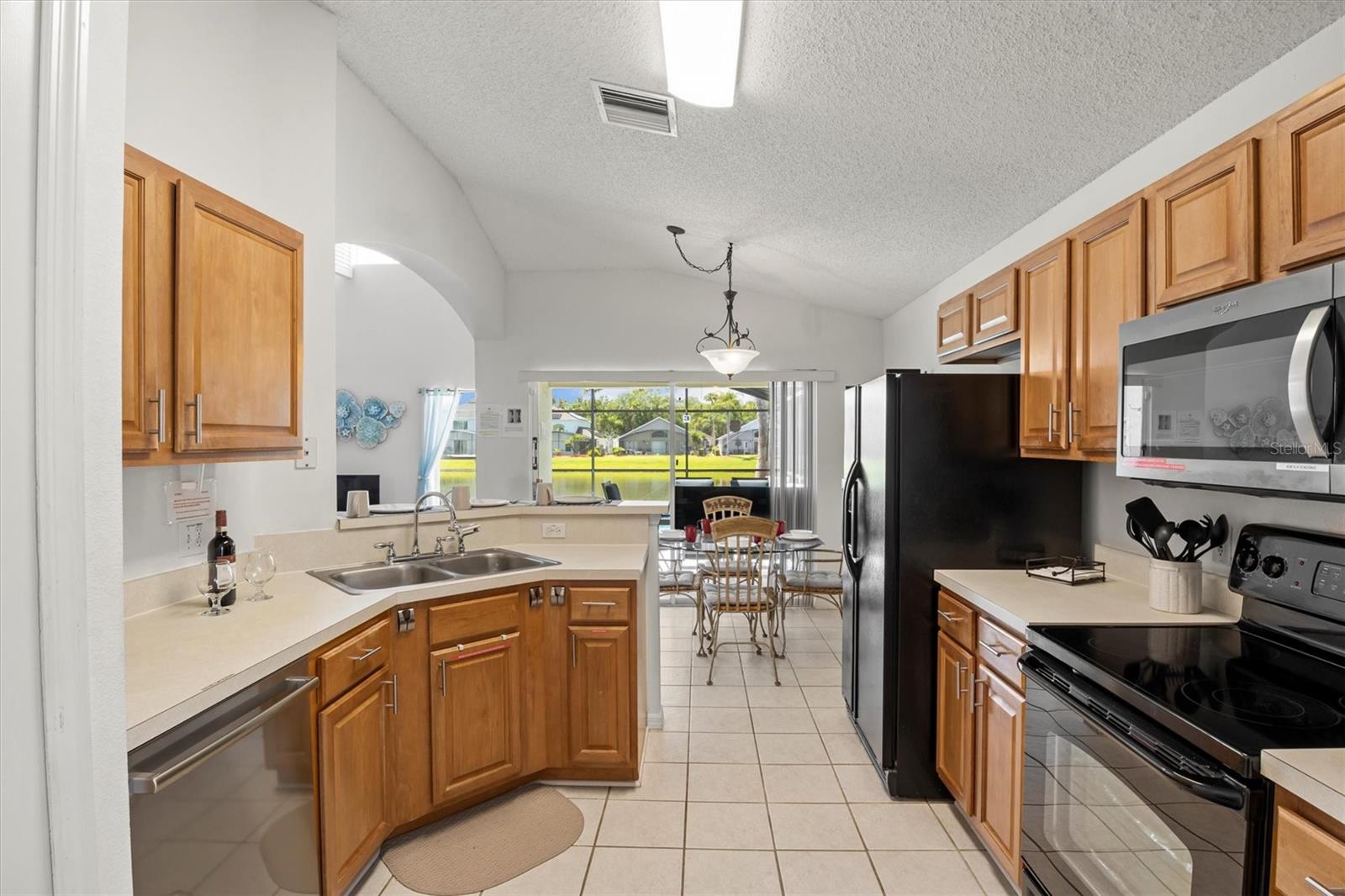 Image 14 of 54 For 936 Lake Berkley Drive