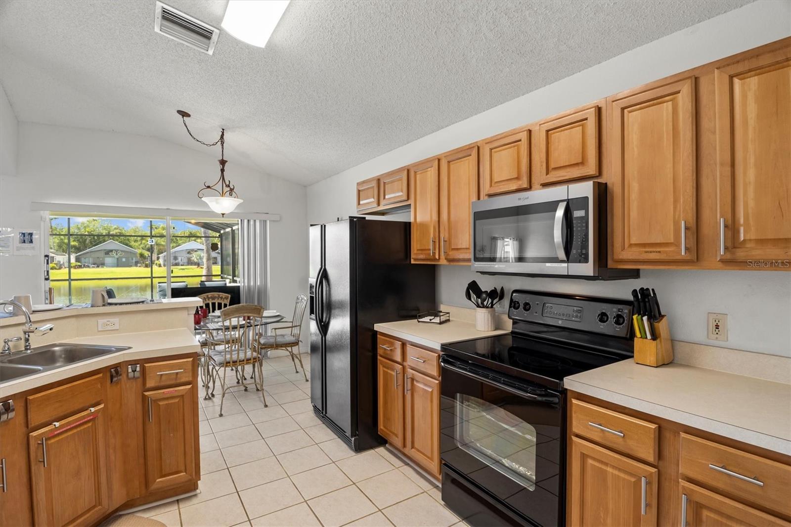 Image 15 of 54 For 936 Lake Berkley Drive