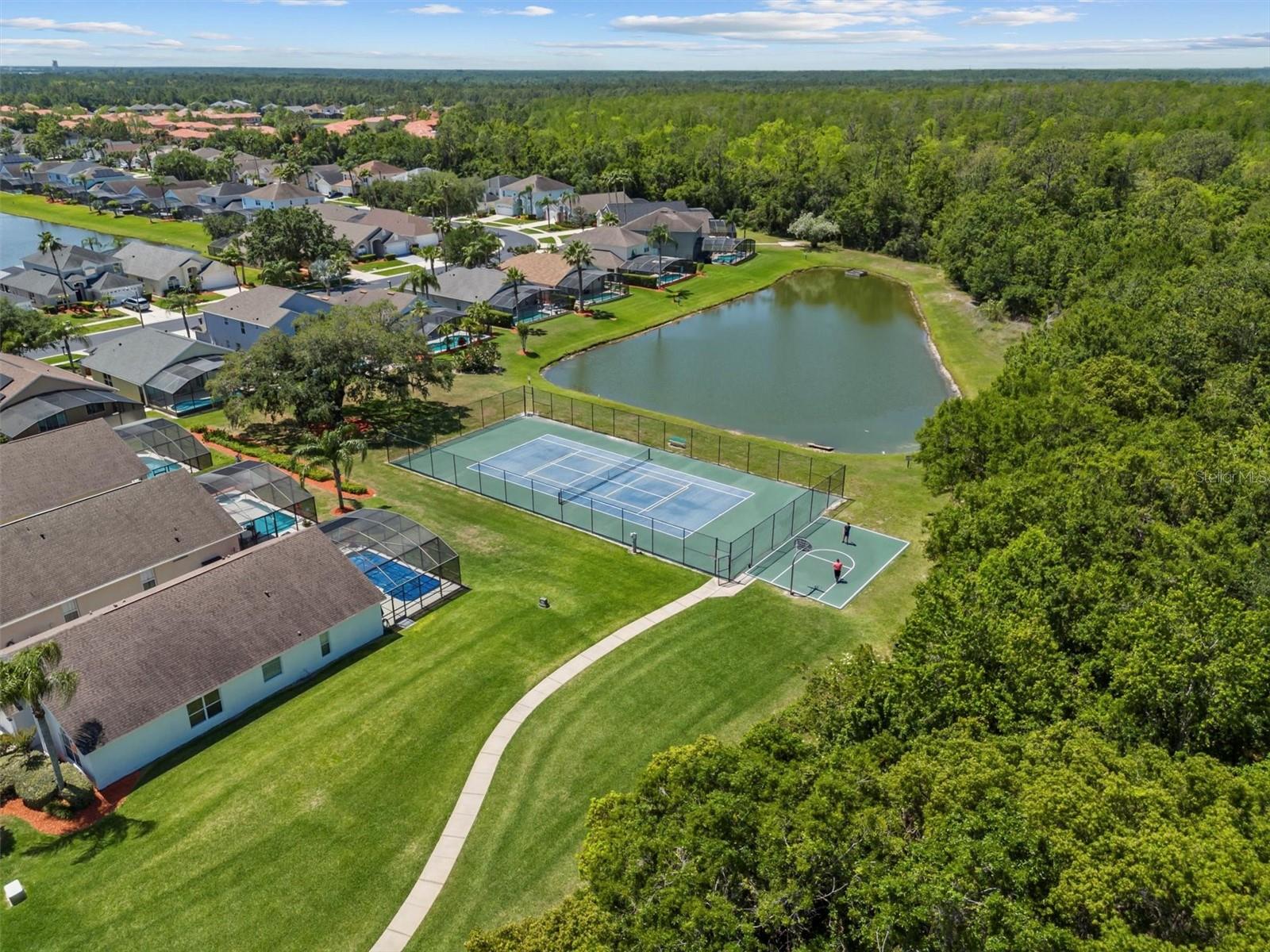 Image 47 of 54 For 936 Lake Berkley Drive
