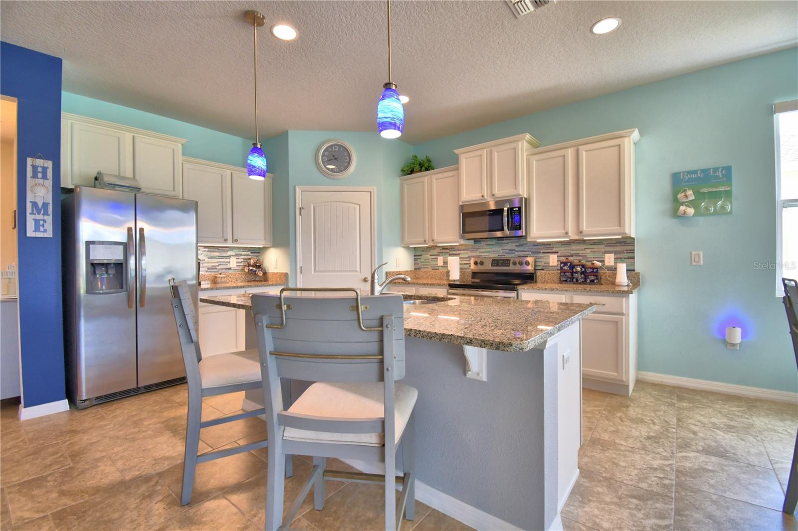 Image 11 of 57 For 2577 Canyon Crest Drive