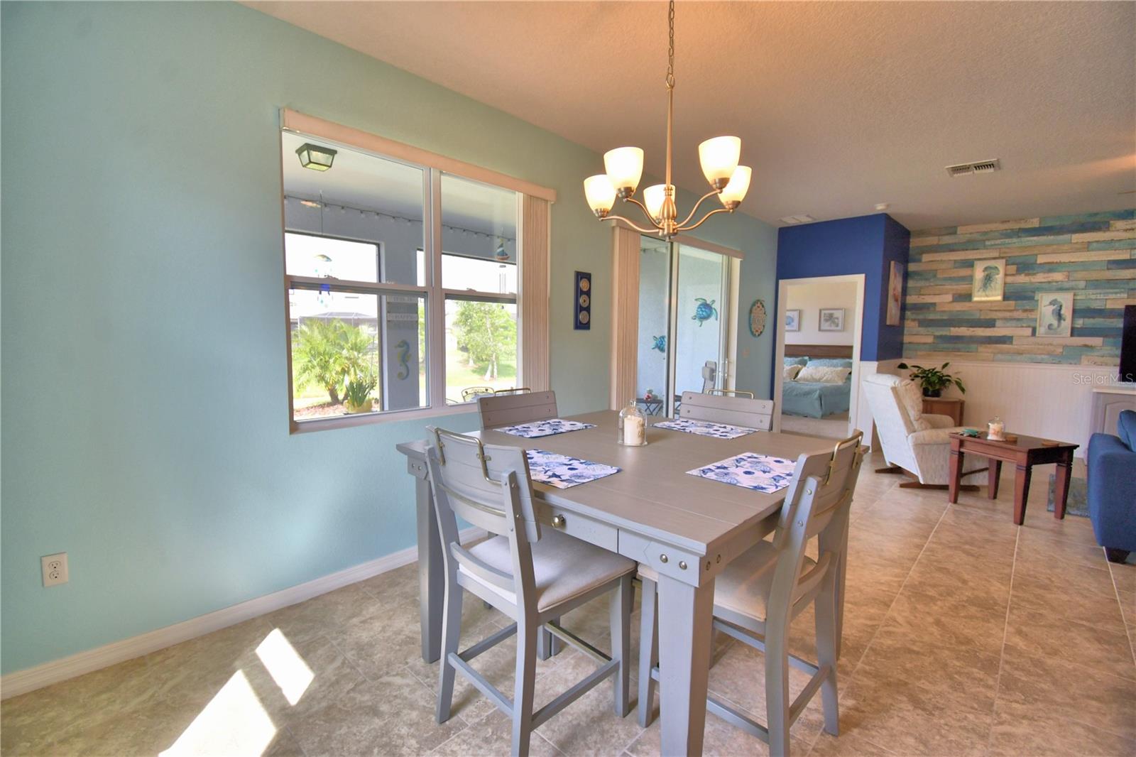 Image 12 of 57 For 2577 Canyon Crest Drive