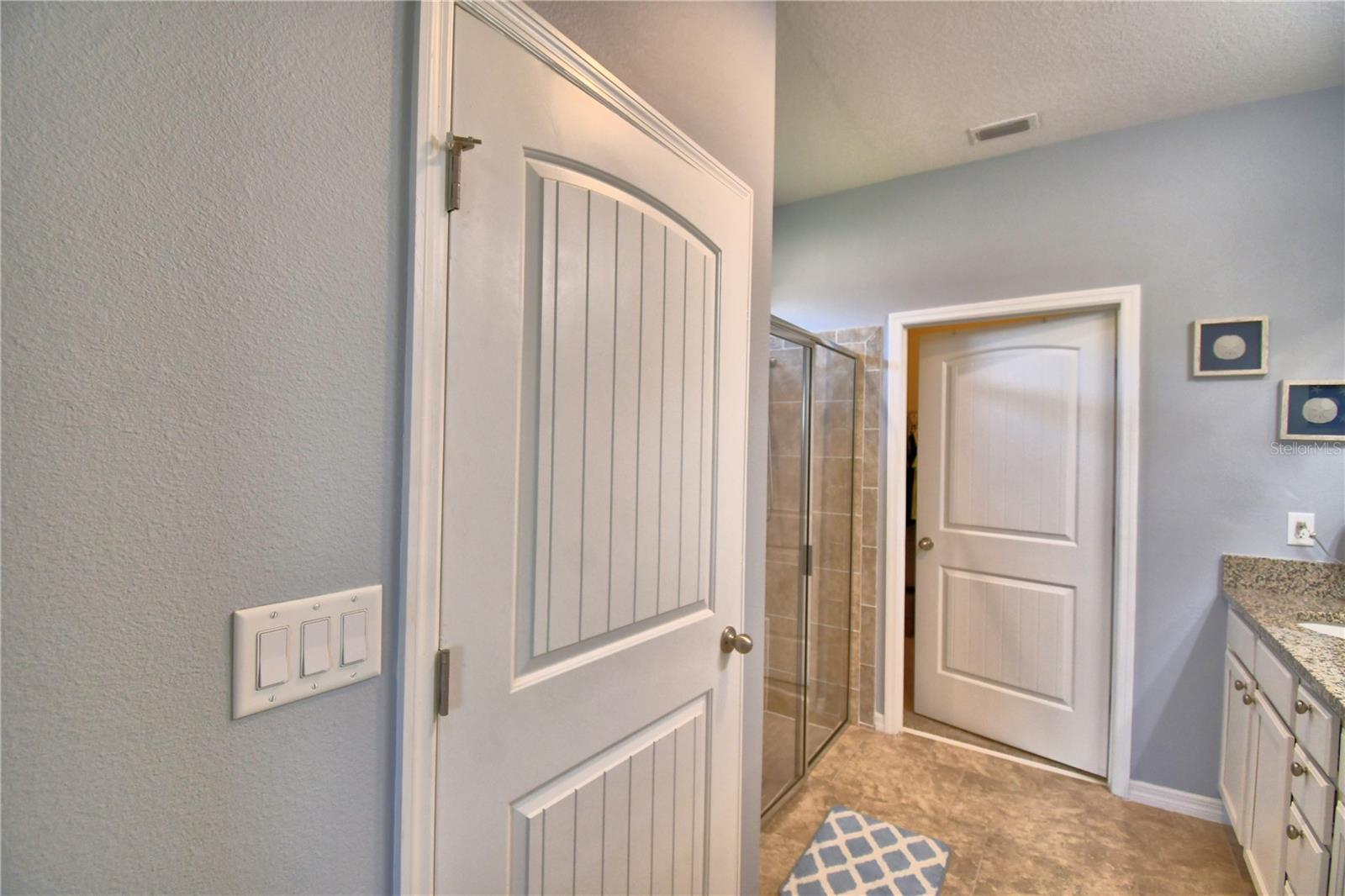 Image 18 of 57 For 2577 Canyon Crest Drive