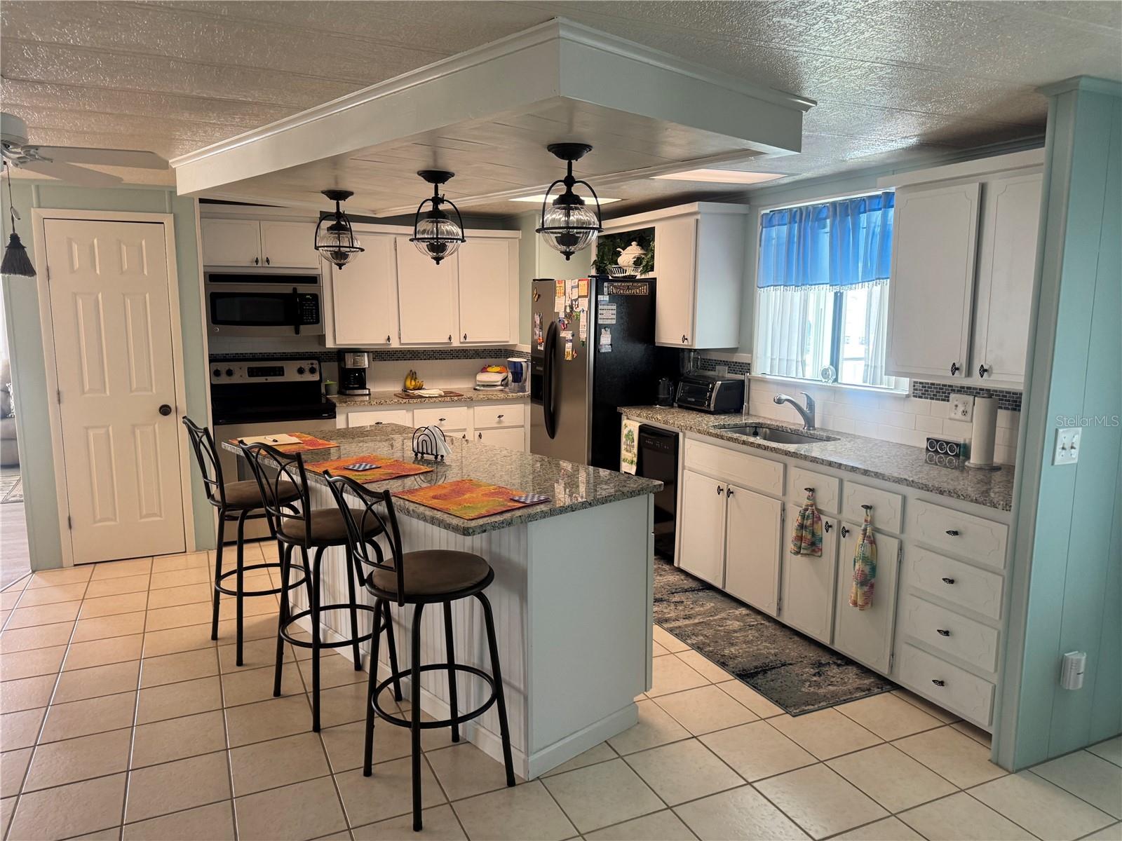 Image 15 of 57 For 341 Outrigger Place