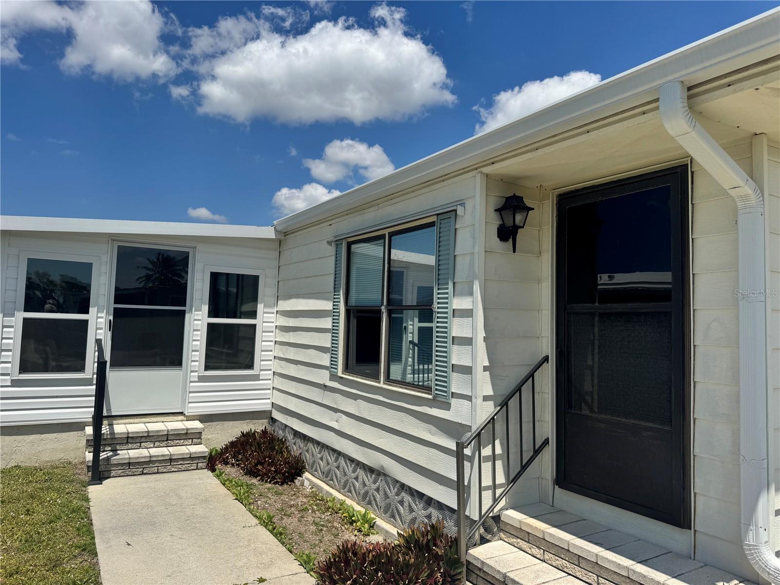 Image 3 of 57 For 341 Outrigger Place