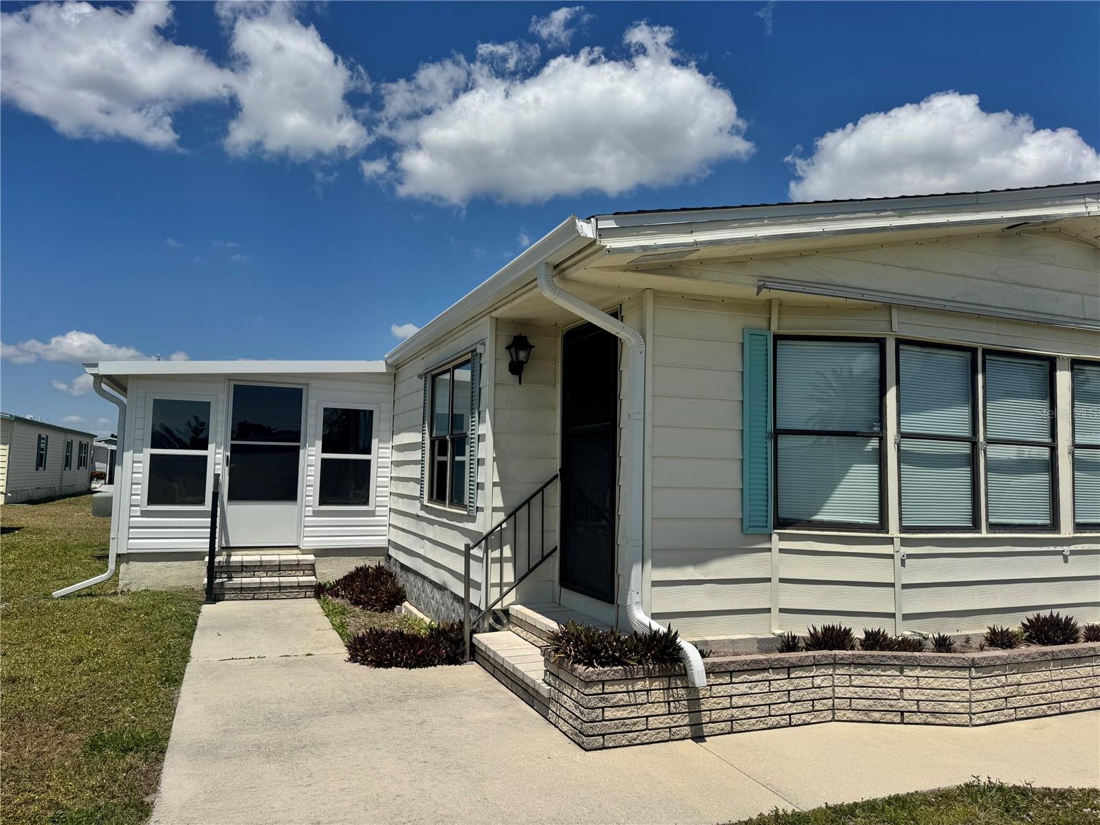 Image 42 of 57 For 341 Outrigger Place
