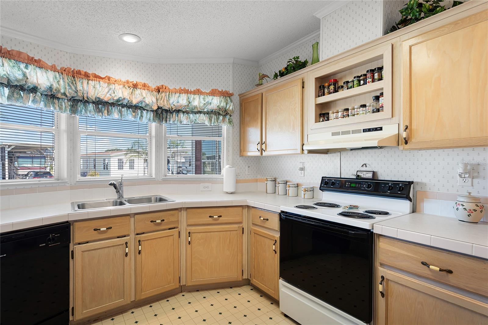 Image 24 of 65 For 5153 Island View Circle S