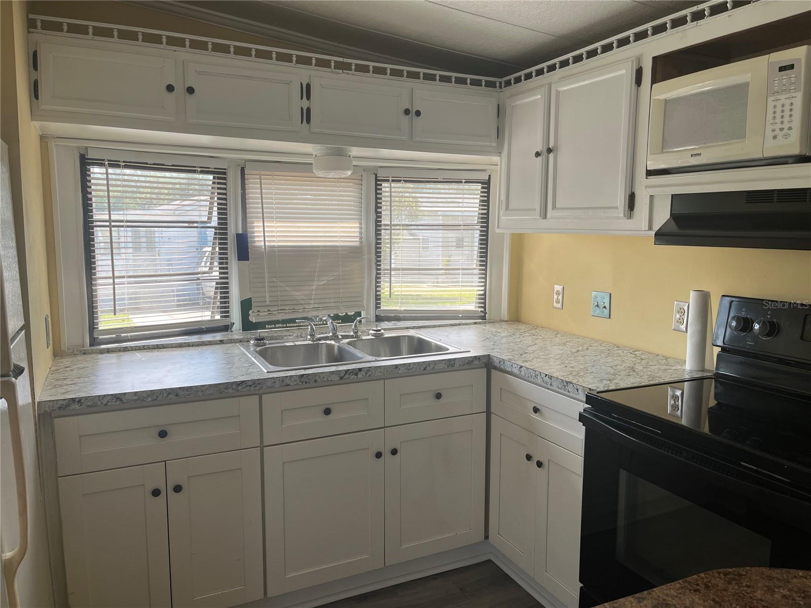 Image 3 of 11 For 7343 Midway Lane