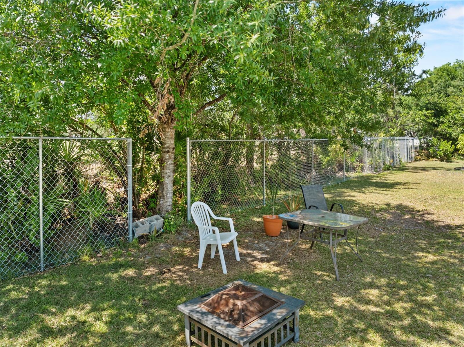 Image 41 of 49 For 524 Nogales  