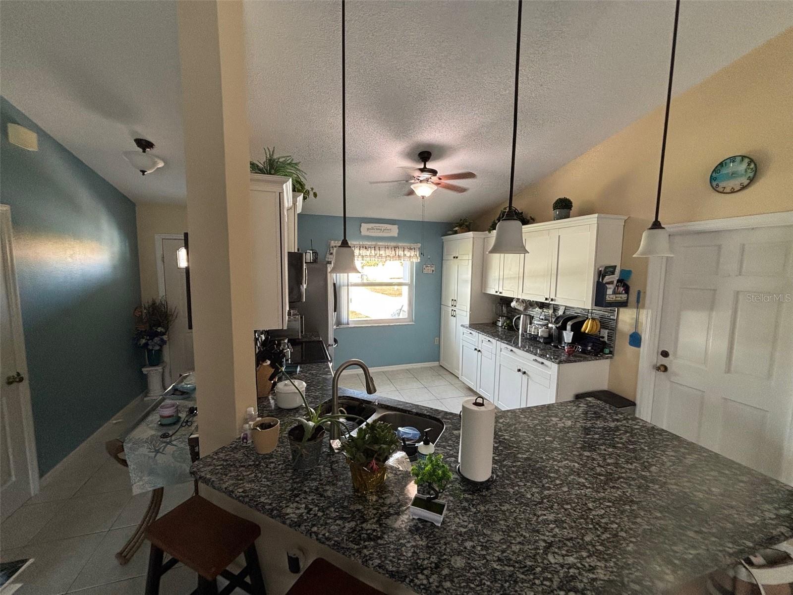 Image 10 of 77 For 716 Maderia Court