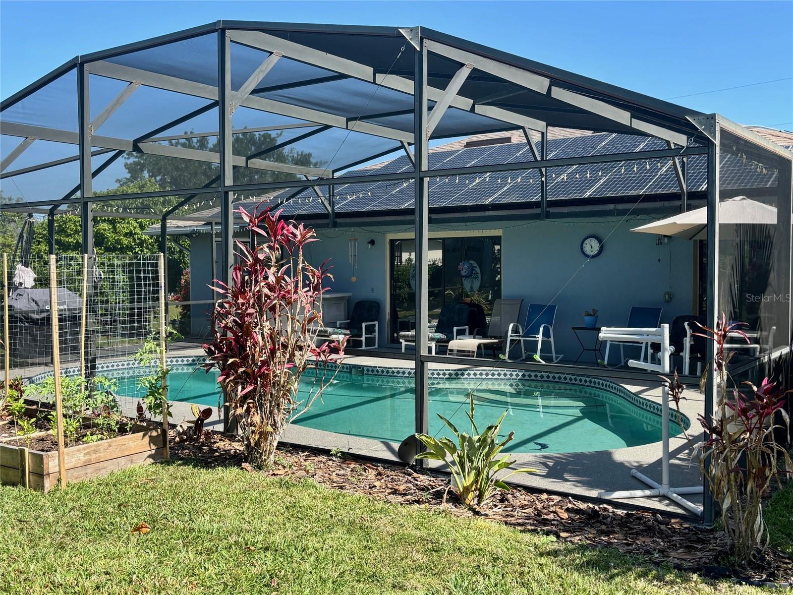 Image 42 of 77 For 716 Maderia Court