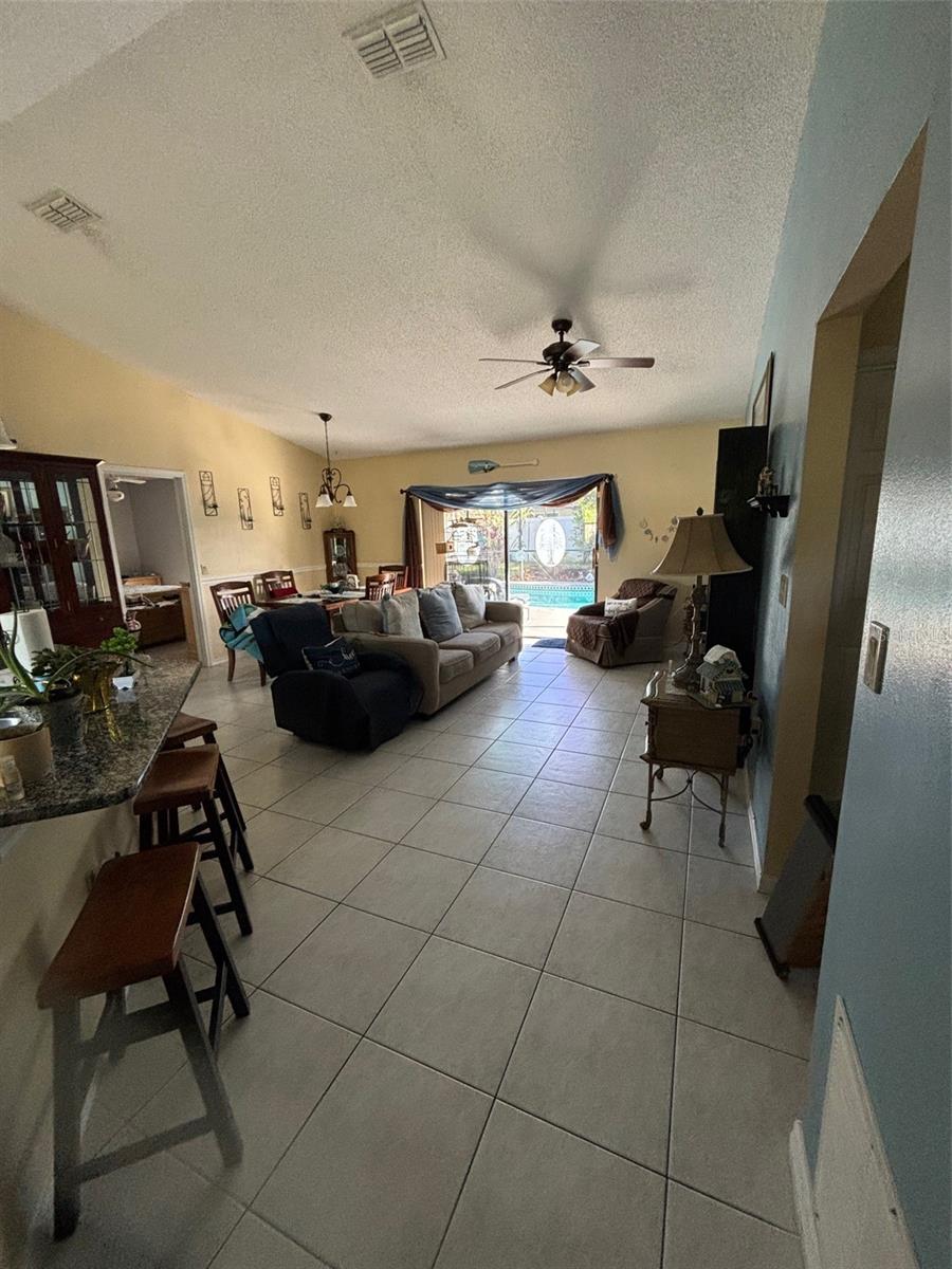 Image 5 of 77 For 716 Maderia Court
