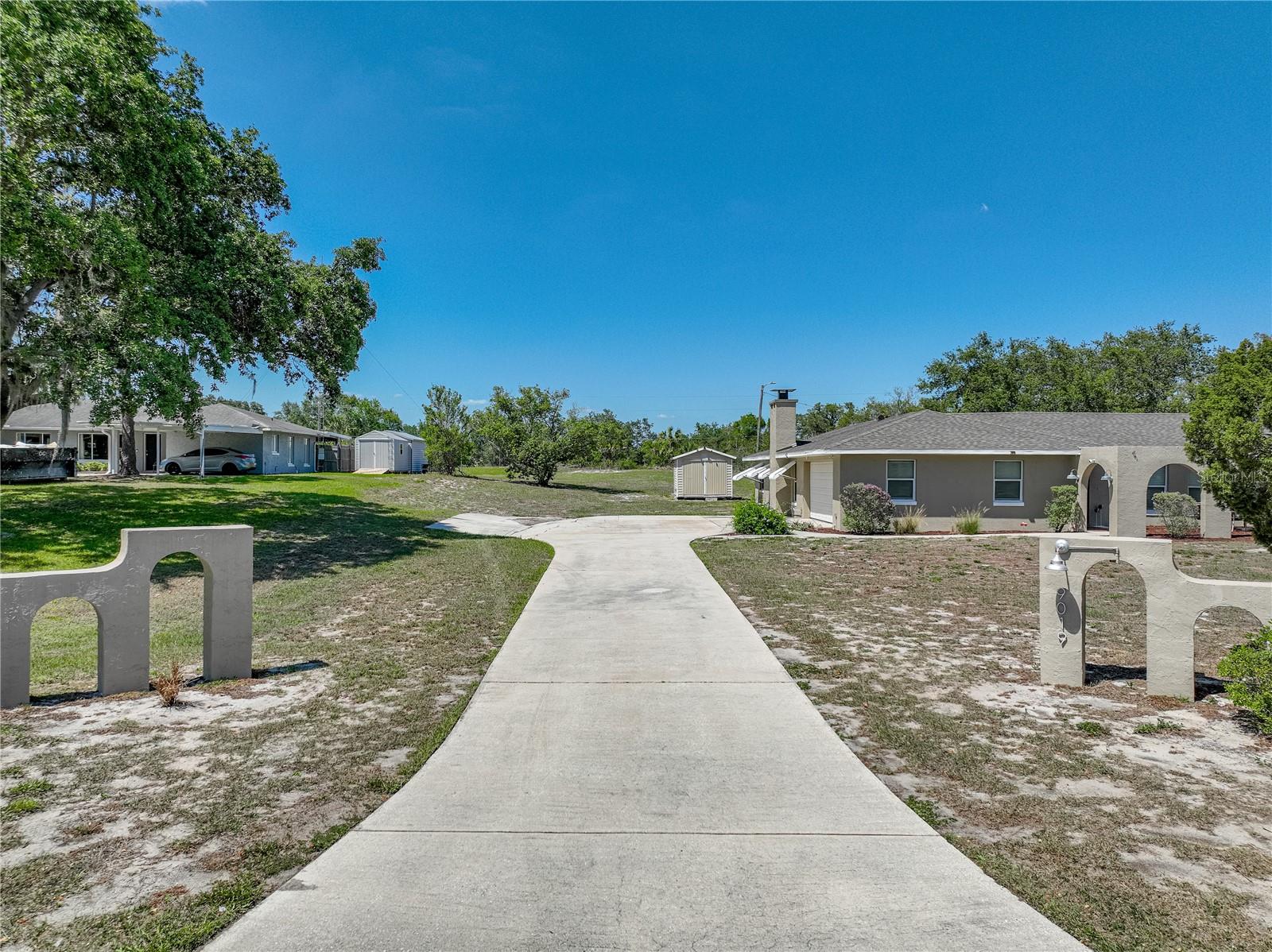 Image 13 of 80 For 9019 Oakwood Drive