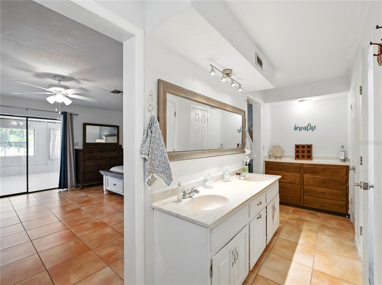 Image 33 of 80 For 9019 Oakwood Drive