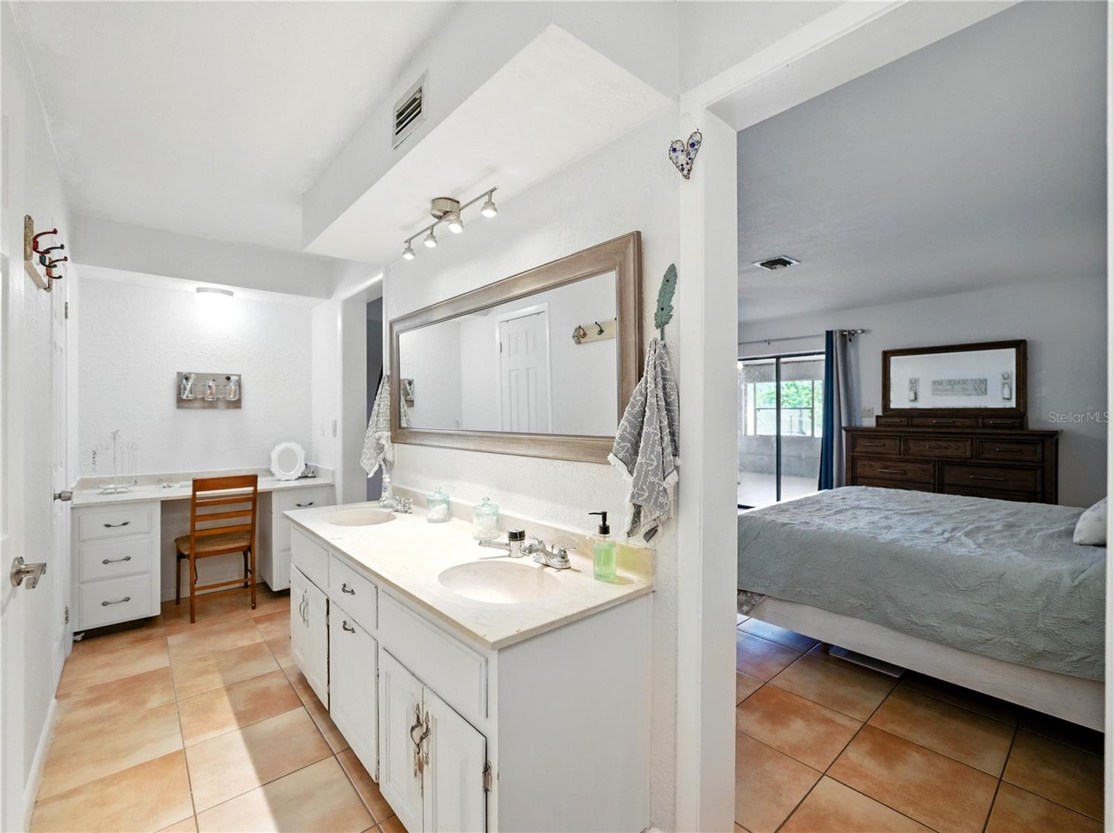 Image 34 of 80 For 9019 Oakwood Drive