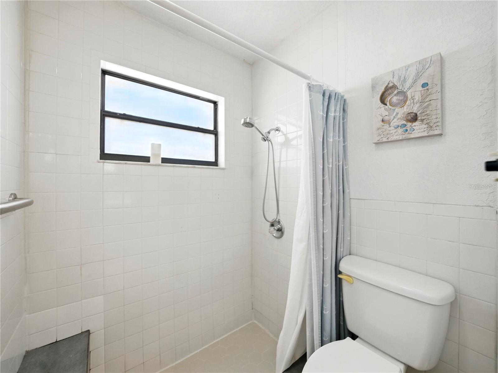 Image 37 of 80 For 9019 Oakwood Drive