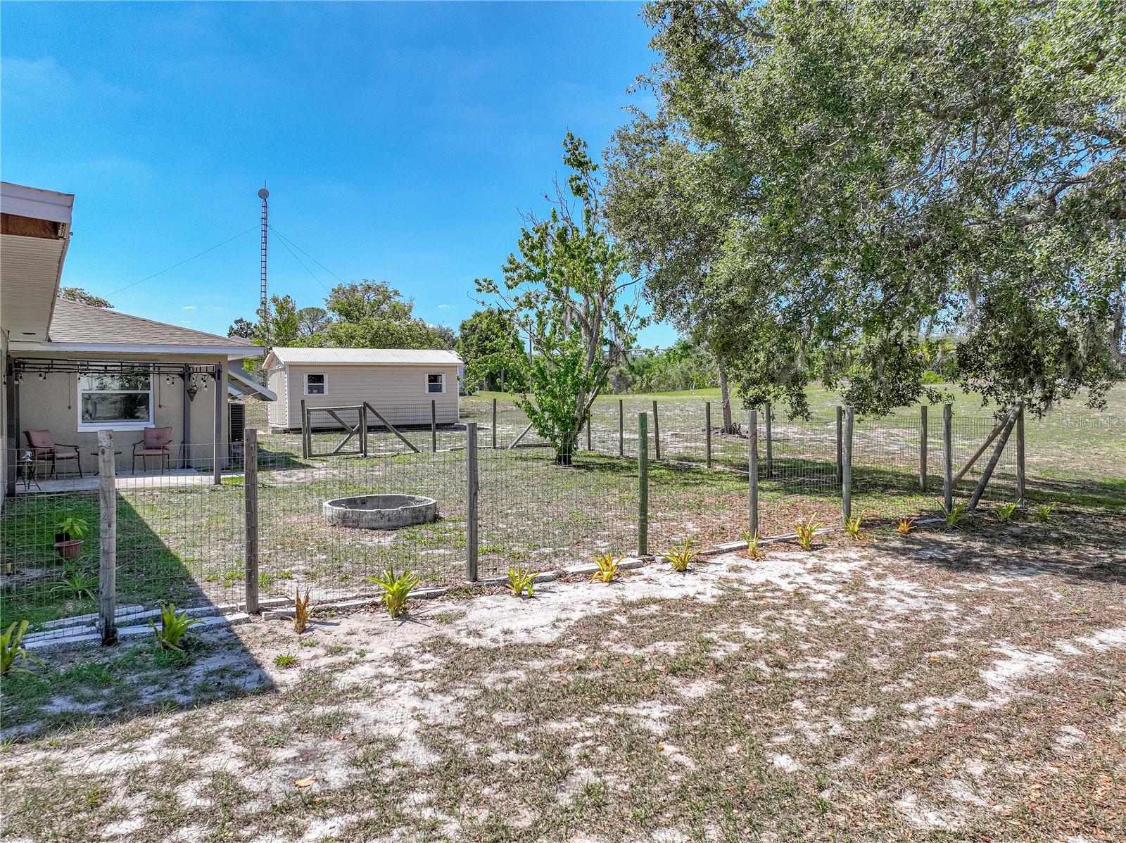 Image 78 of 80 For 9019 Oakwood Drive