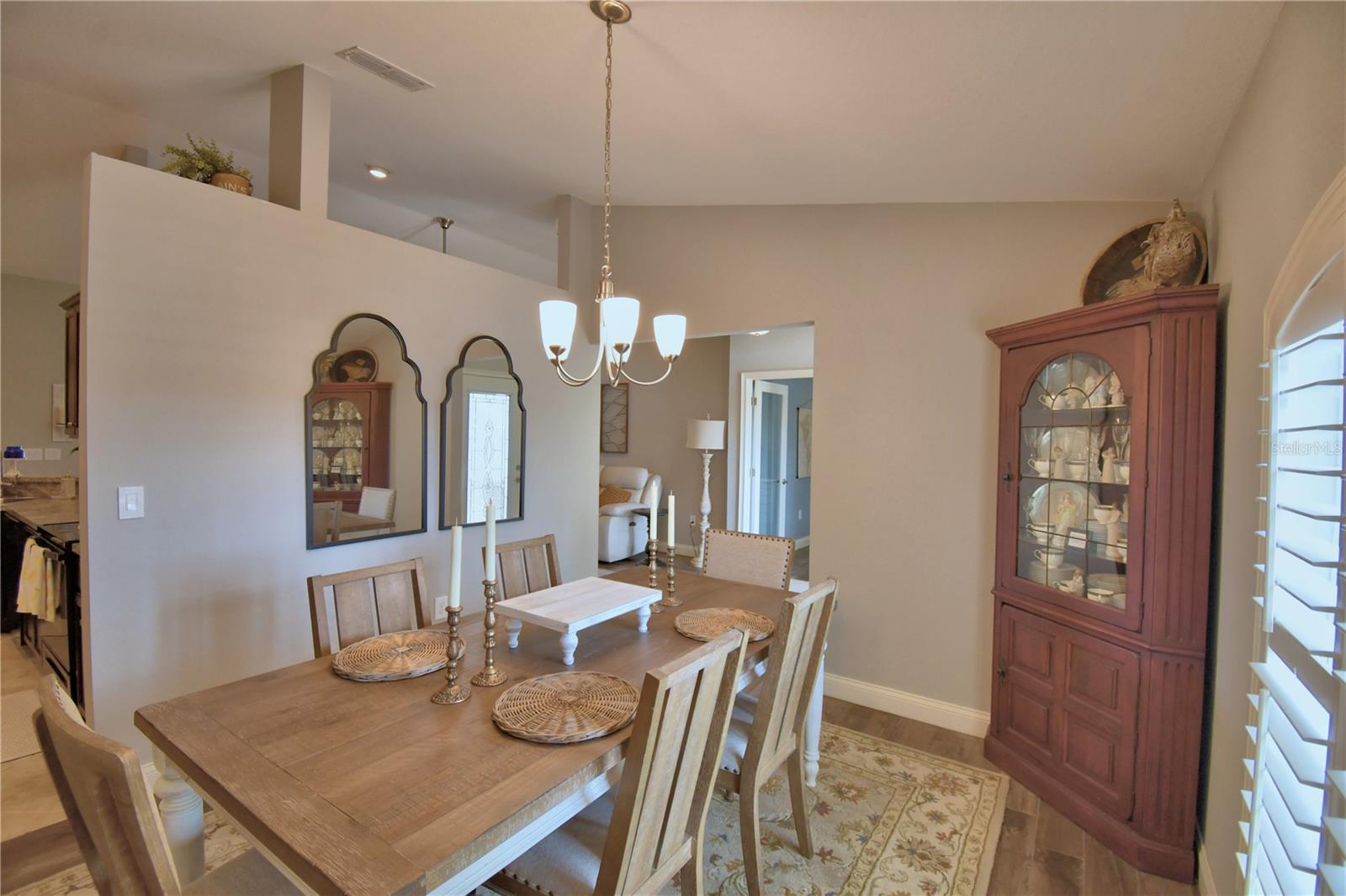 Image 14 of 61 For 186 Viola Drive