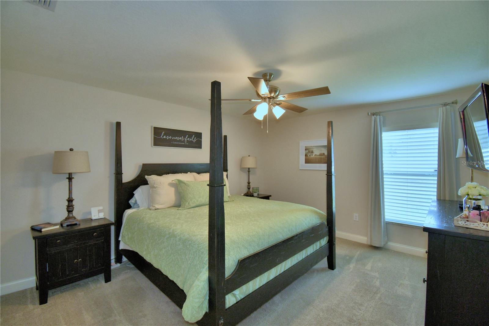 Image 35 of 61 For 186 Viola Drive