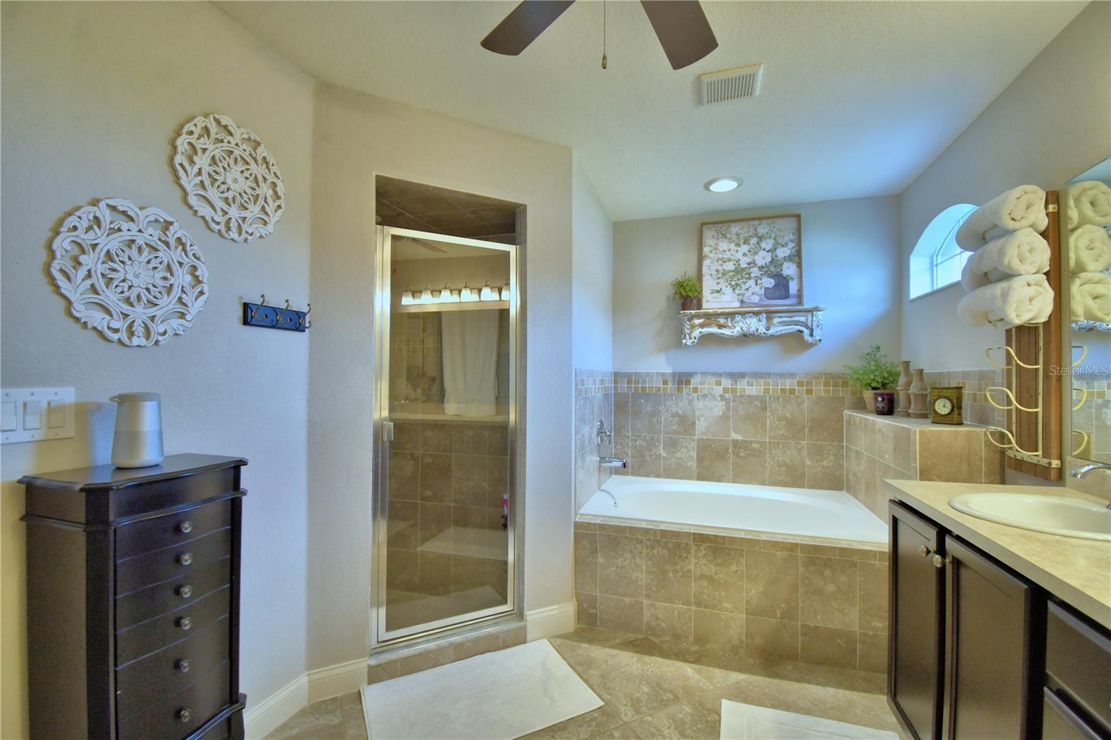 Image 39 of 61 For 186 Viola Drive