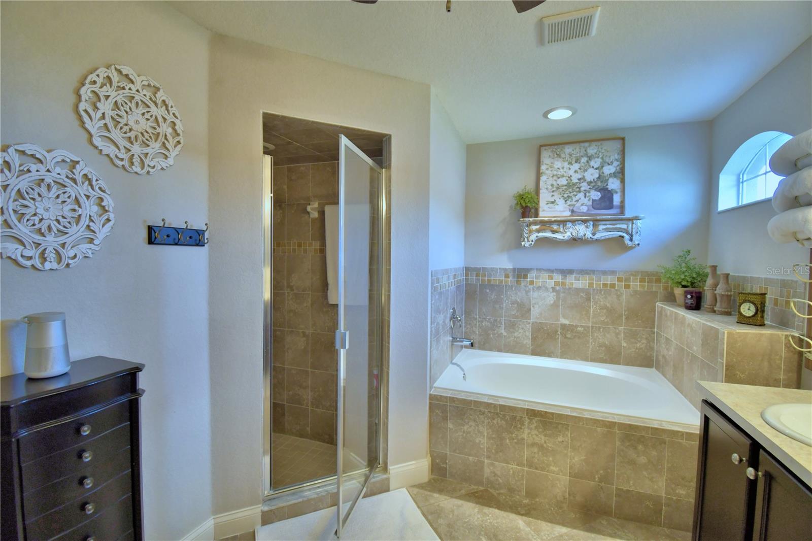 Image 42 of 61 For 186 Viola Drive