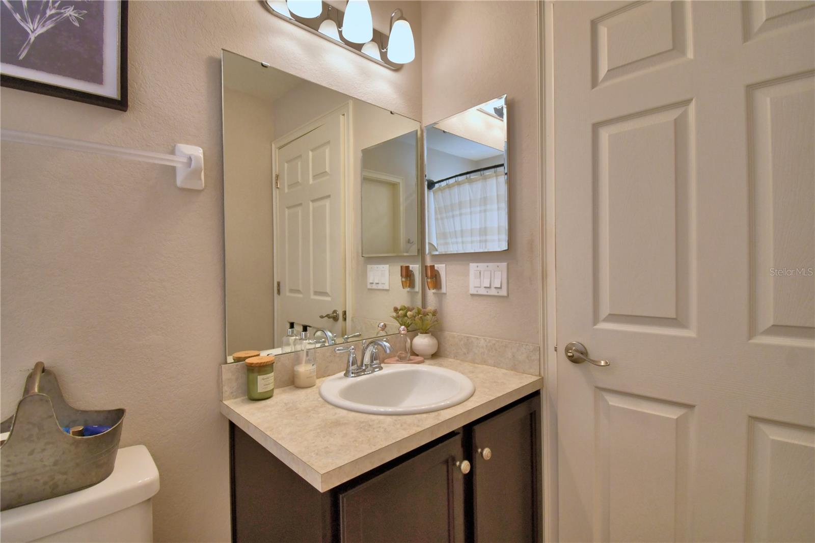 Image 54 of 61 For 186 Viola Drive