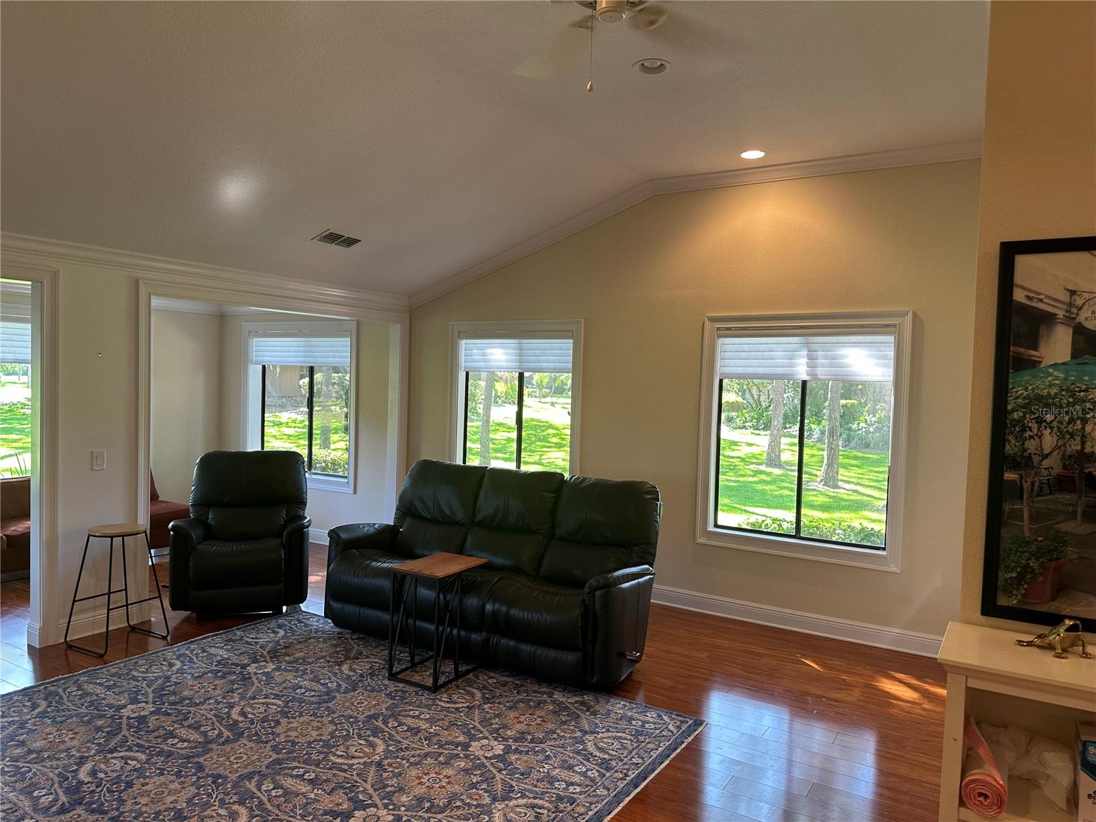 Image 14 of 49 For 104 Woden Way