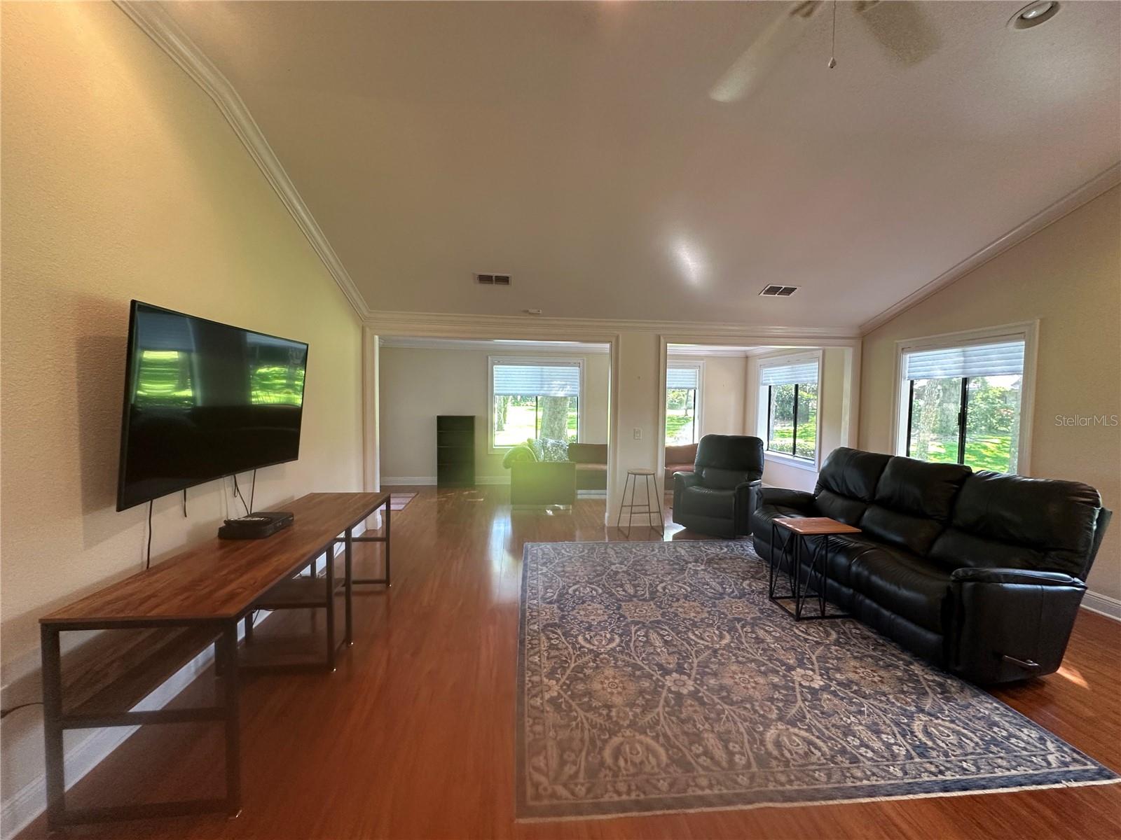 Image 7 of 49 For 104 Woden Way