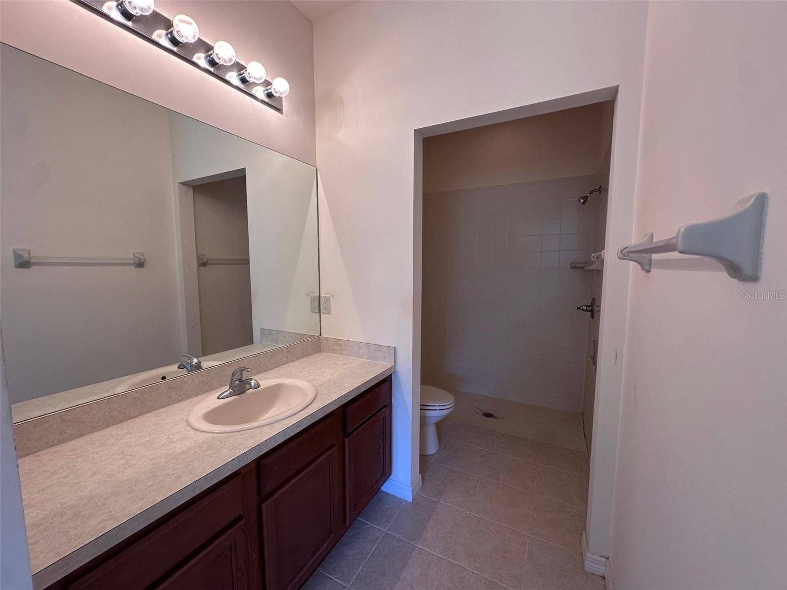 Image 13 of 17 For 1224 Vienna Square Drive