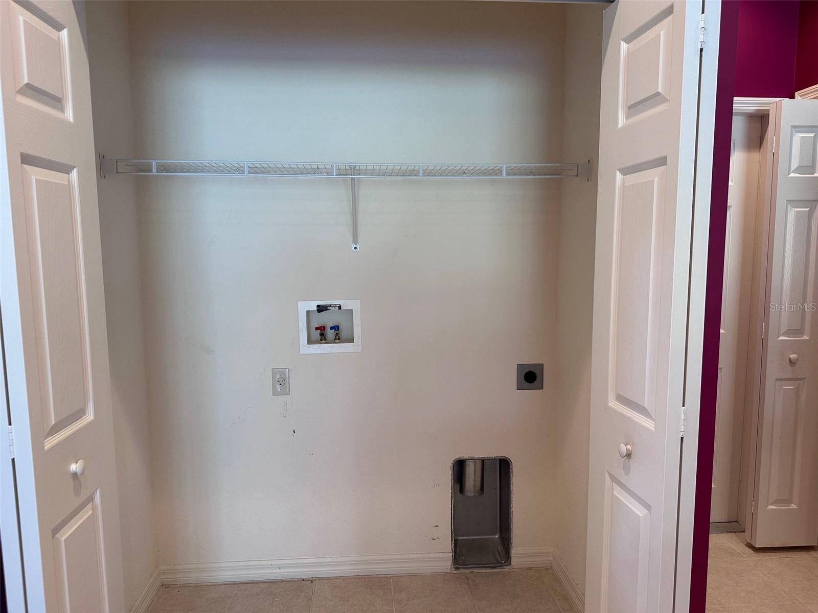 Image 4 of 17 For 1224 Vienna Square Drive