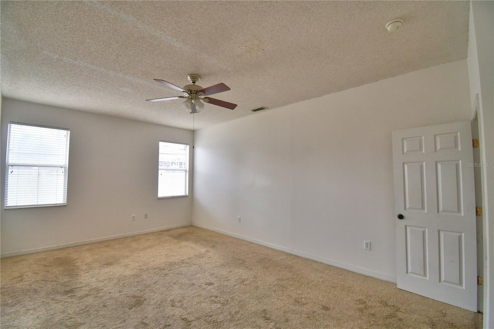Image 16 of 85 For 154 Canna Drive