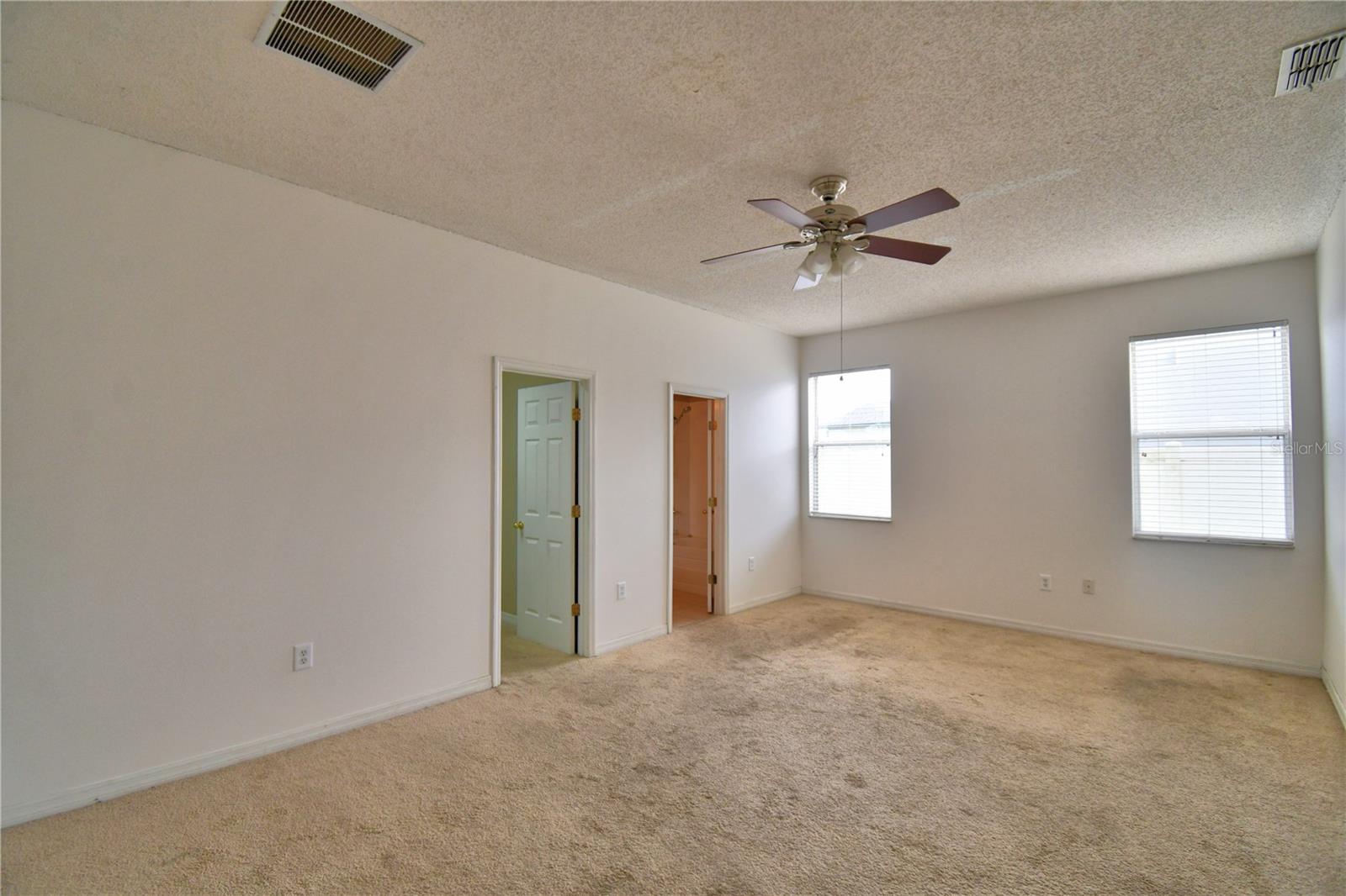 Image 18 of 85 For 154 Canna Drive