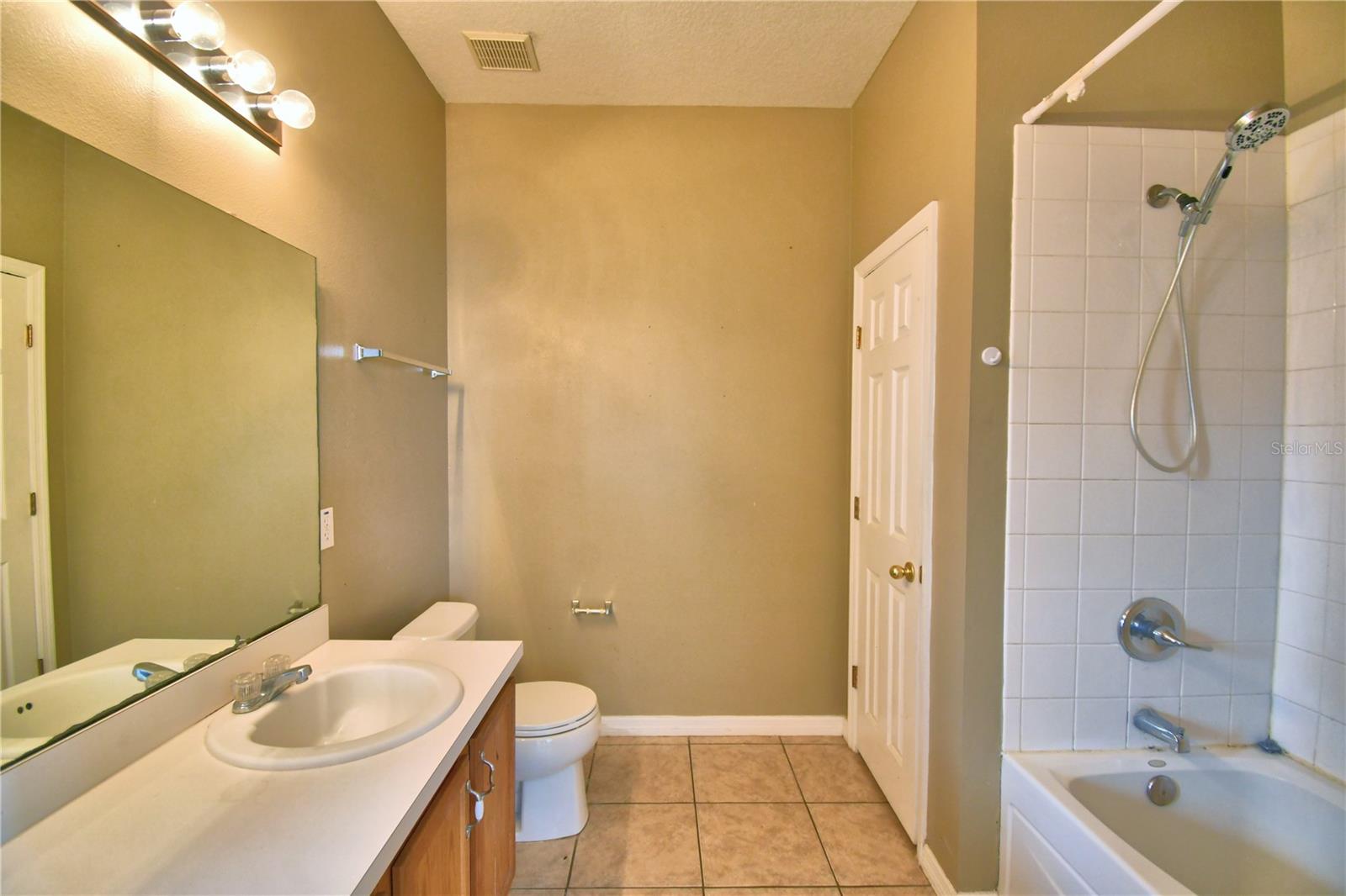 Image 20 of 85 For 154 Canna Drive