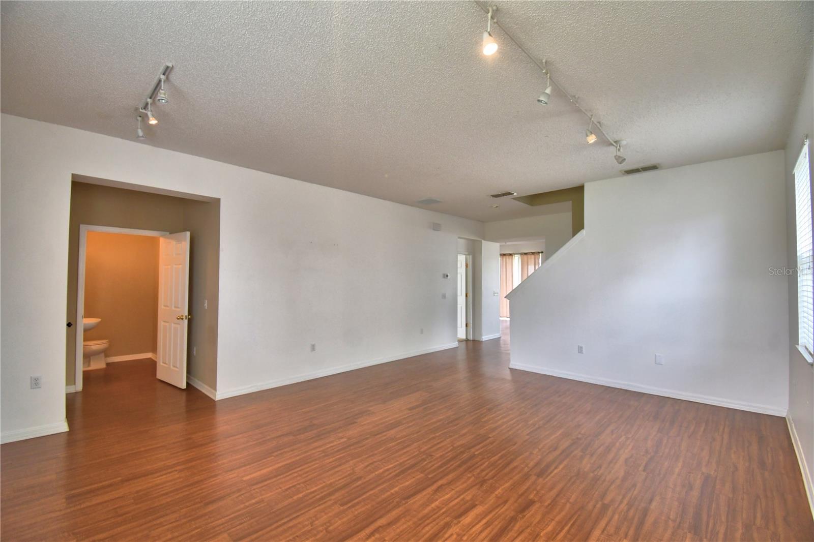 Image 8 of 85 For 154 Canna Drive