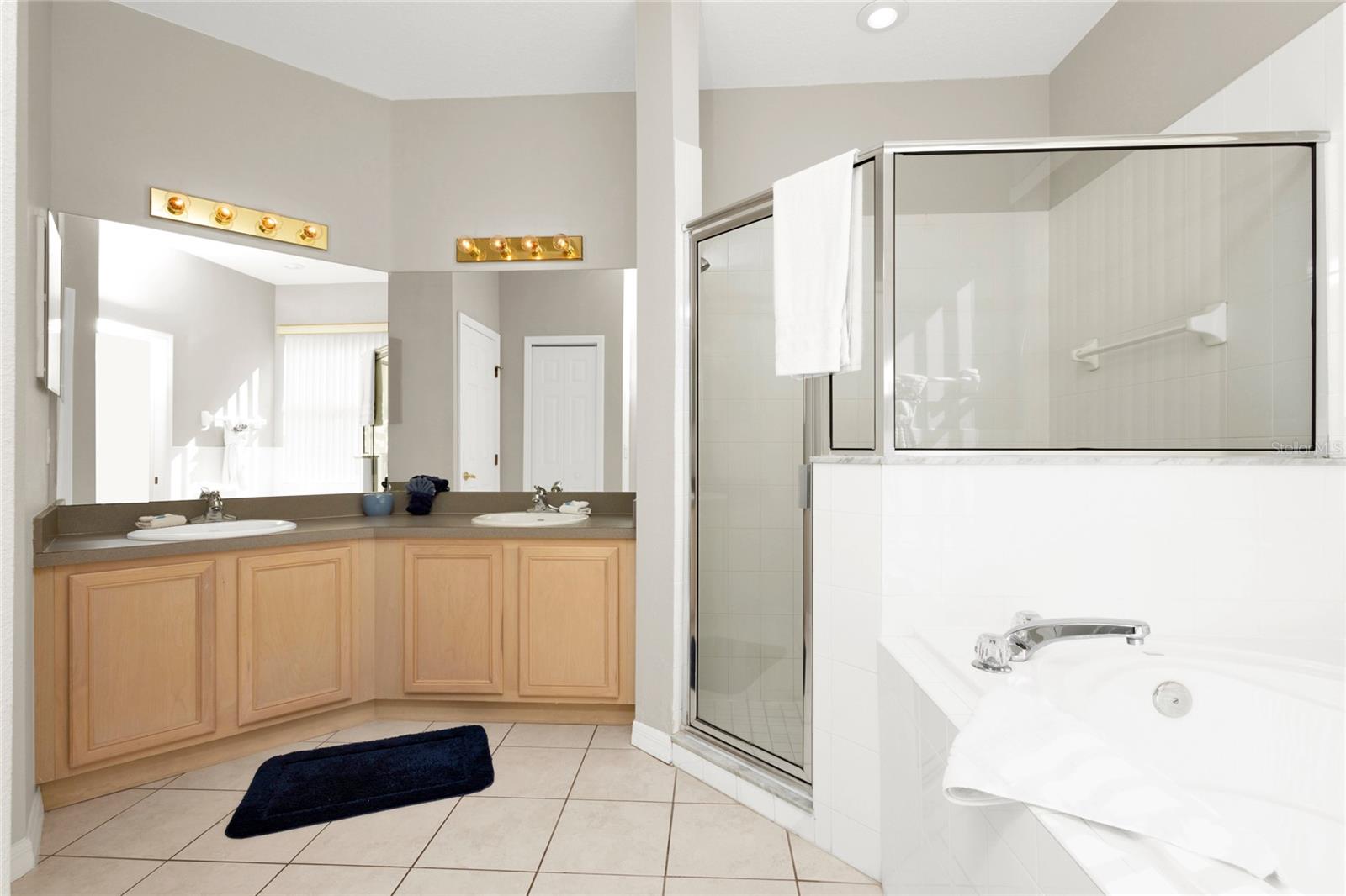 Image 14 of 43 For 662 Orista Drive