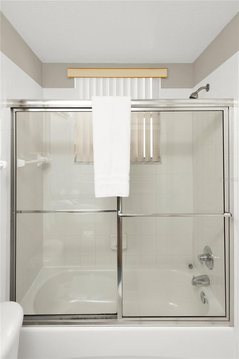 Image 21 of 43 For 662 Orista Drive