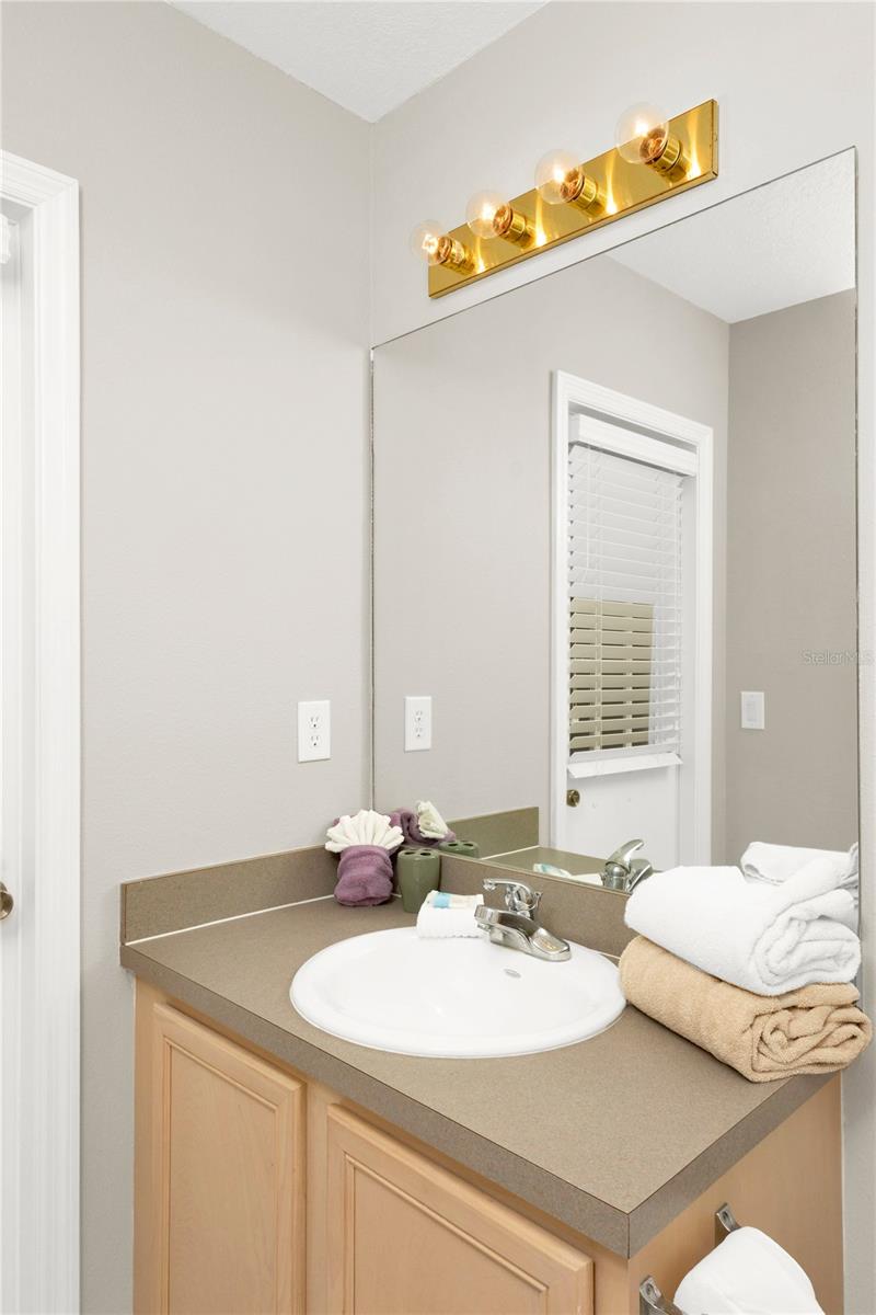 Image 22 of 43 For 662 Orista Drive