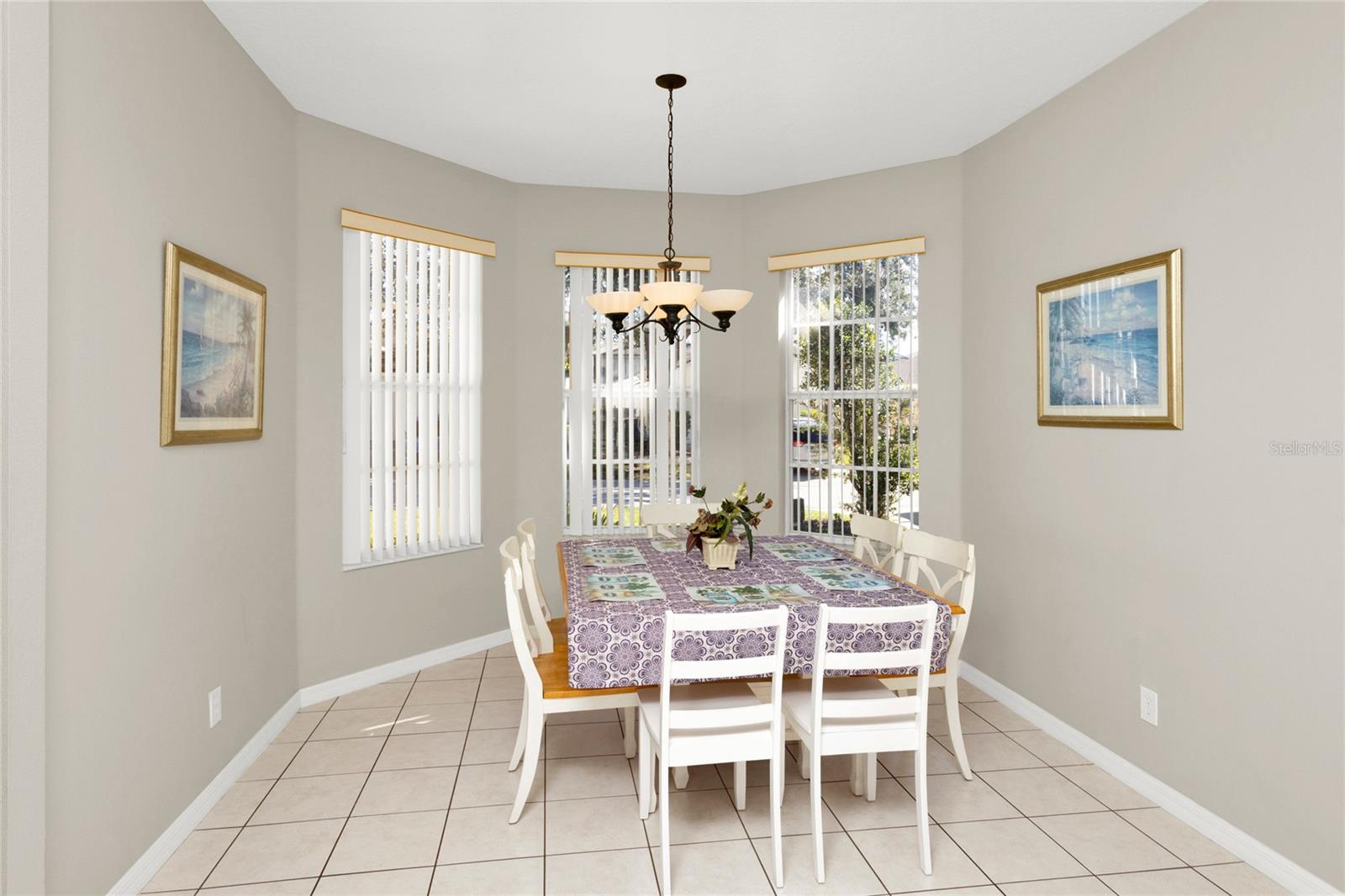 Image 5 of 43 For 662 Orista Drive