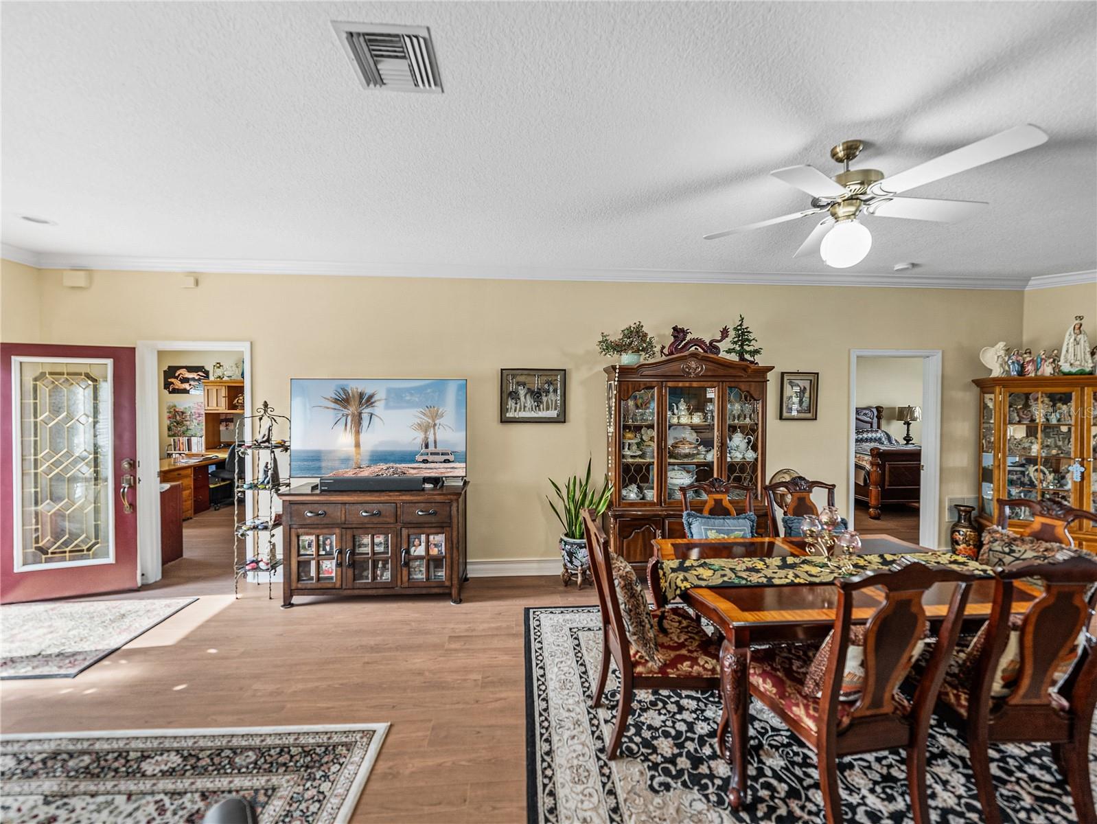 Image 19 of 95 For 4081 Dunmore Drive