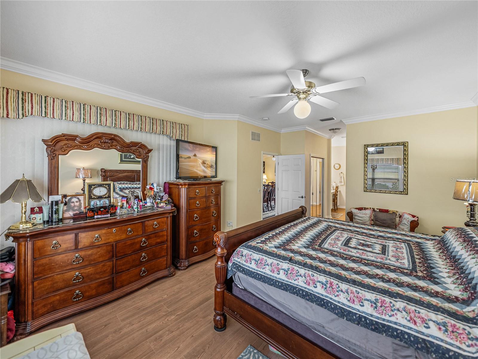 Image 42 of 95 For 4081 Dunmore Drive