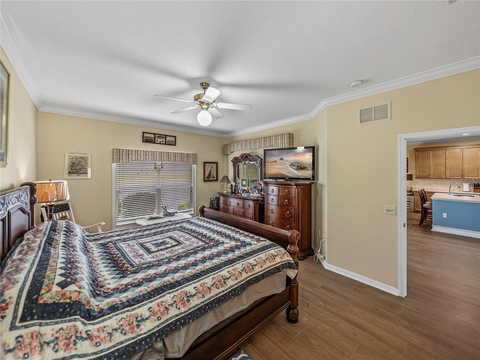 Image 43 of 95 For 4081 Dunmore Drive