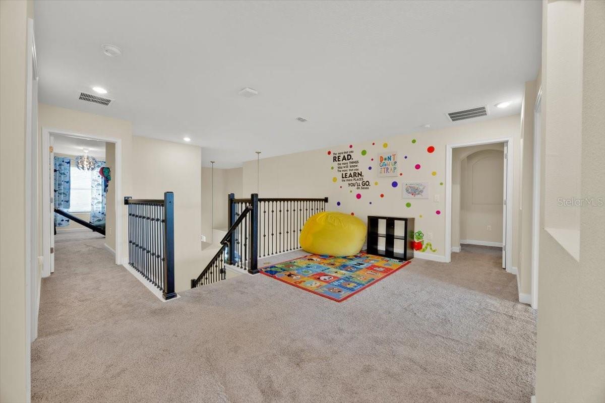 Image 18 of 39 For 3853 Cortland Drive