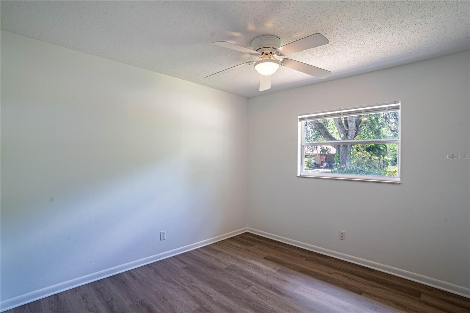 Image 34 of 49 For 2438 Mcarthur Street