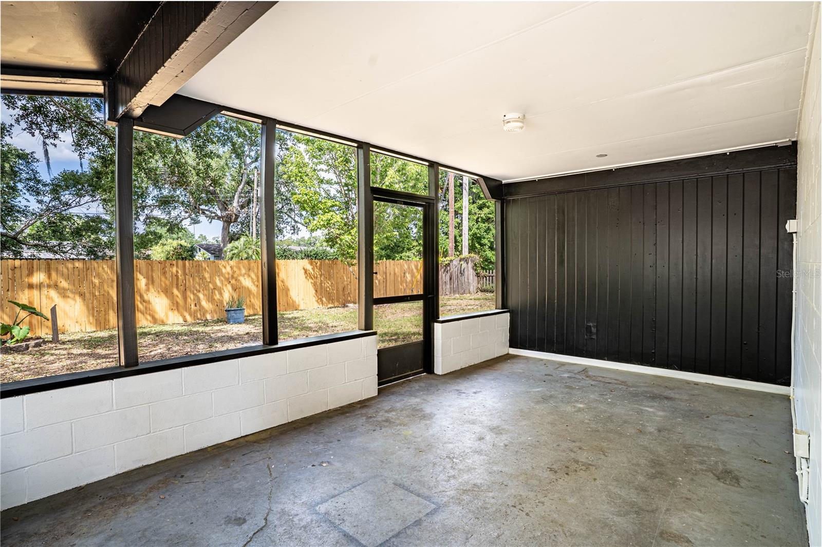 Image 45 of 49 For 2438 Mcarthur Street