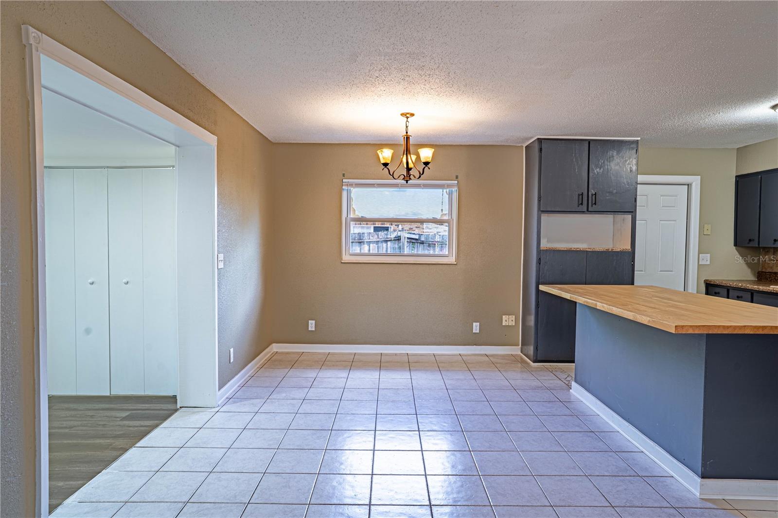 Image 8 of 49 For 2438 Mcarthur Street